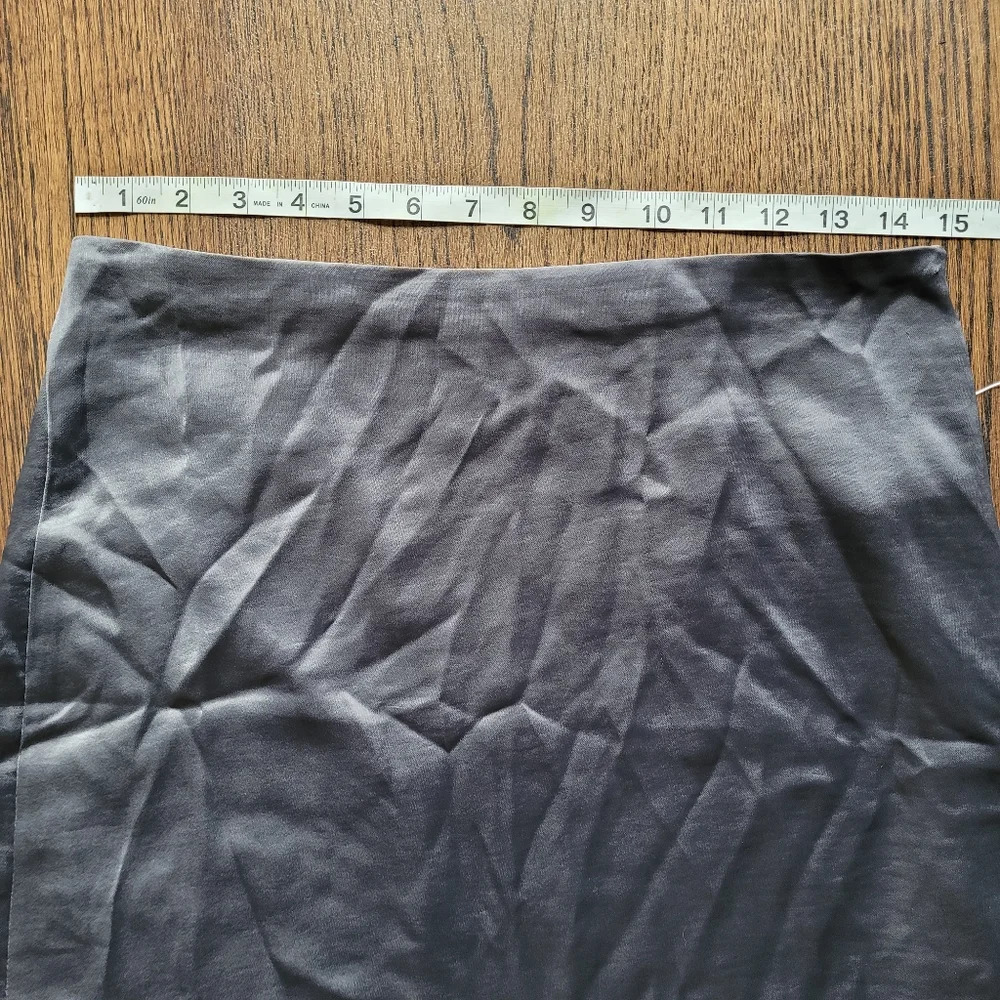 Forever 21 Gunmetal Gray Satin Skirt Size Women's Medium NEW with tag - Picture 4 of 12